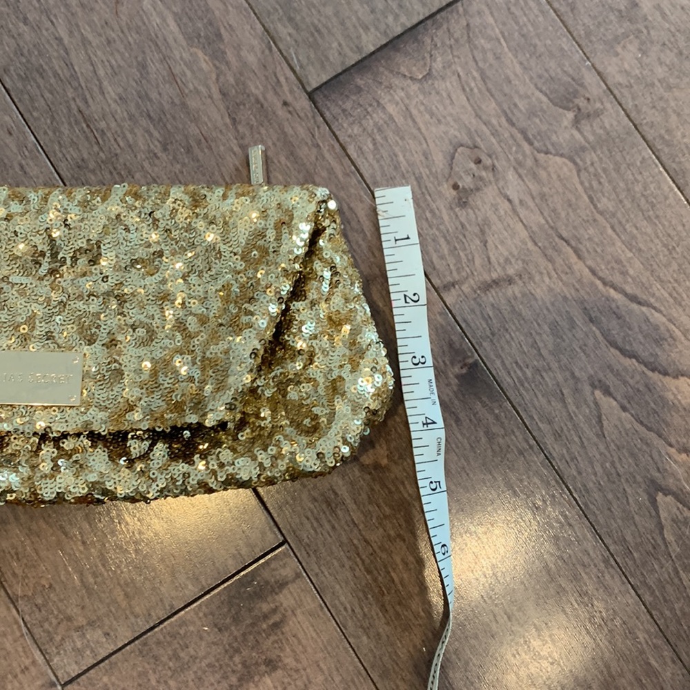 Victoria’s Secret Sequin Clutch - Picture 4 of 8
